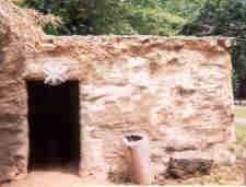 cherokee_hut_1.jpg